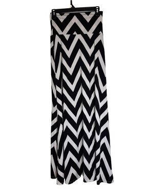 3/$20 Diosa Black and White Chevron Maxi Skirt - Flowy Women’s Skirt